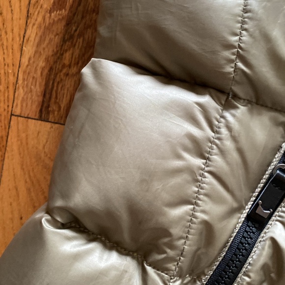 Great puffer that can be go with anything. Brown and black. Unique. - Picture 3 of 4